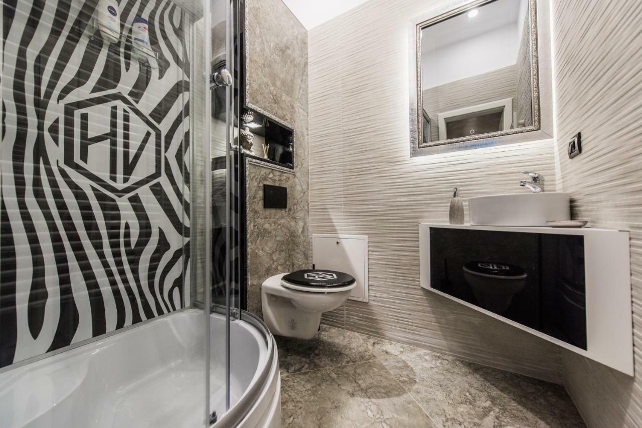 H & V Residence - Diamond Bungalow Apartment Arad Zewnętrze zdjęcie