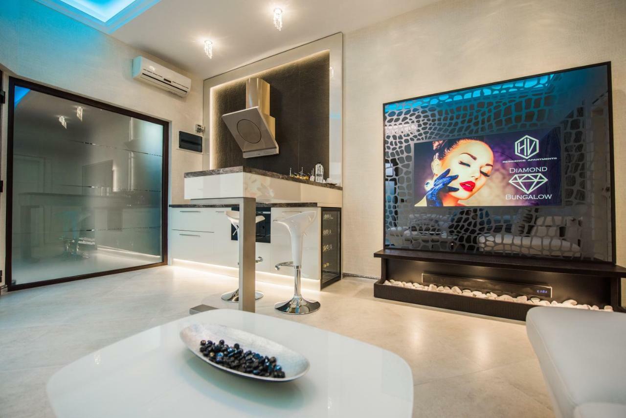 H & V Residence - Diamond Bungalow Apartment Arad Zewnętrze zdjęcie